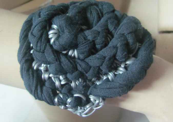 large image of art item: accessory &ndash; bracelet black knot