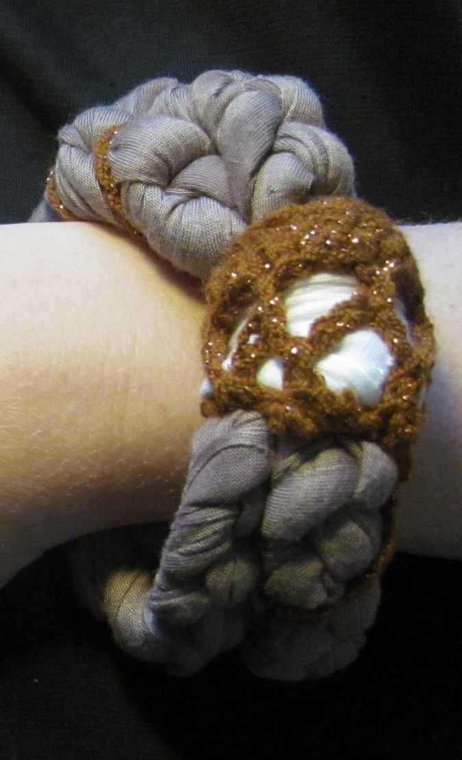 large image of art item: accessory &ndash; bracelet brown gold