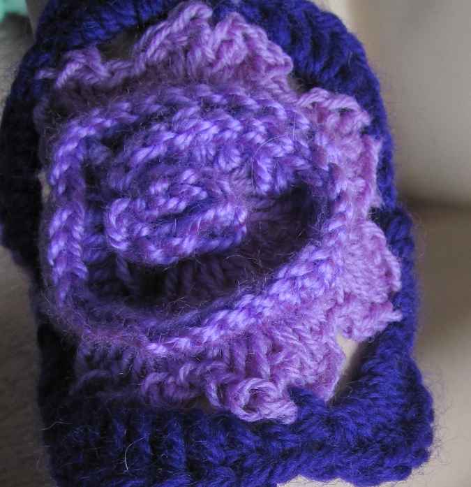 large image of art item: accessory &ndash; bracelet crochet purple flower