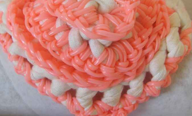 large image of art item: accessory &ndash; bracelet peach white