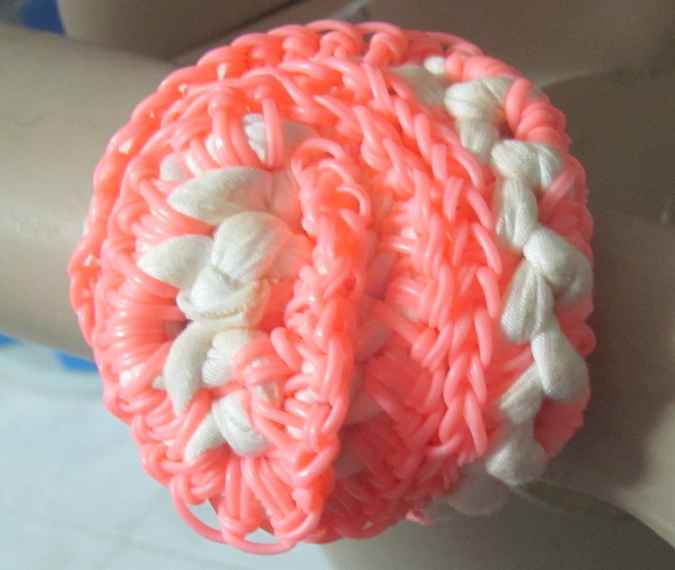 large image of art item: accessory &ndash; bracelet peach white