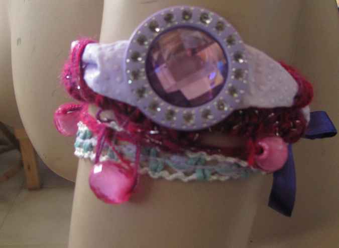large image of art item: accessory &ndash; bracelet pink purple ribbon gem purple