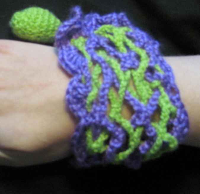 large image of art item: accessory &ndash; bracelet purple green