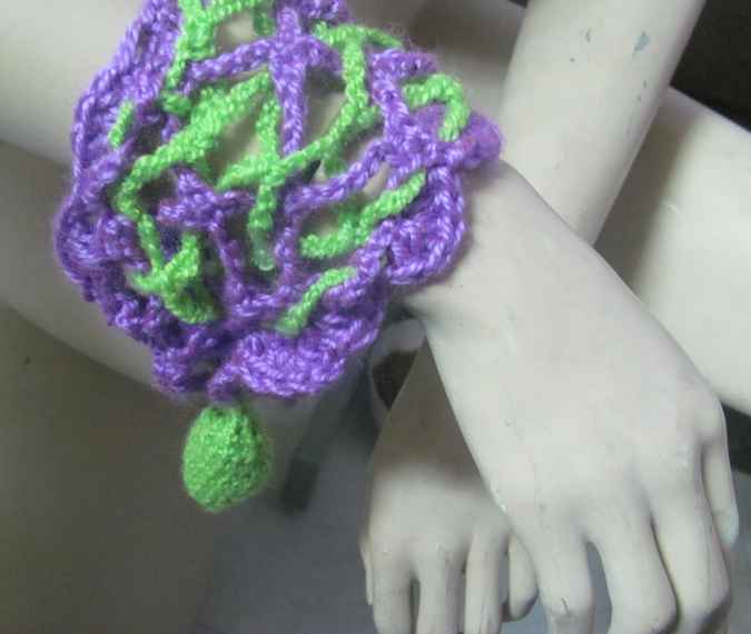 large image of art item: accessory &ndash; bracelet purple green