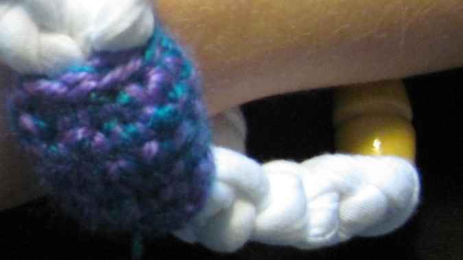 large image of art item: accessory &ndash; bracelet white purple