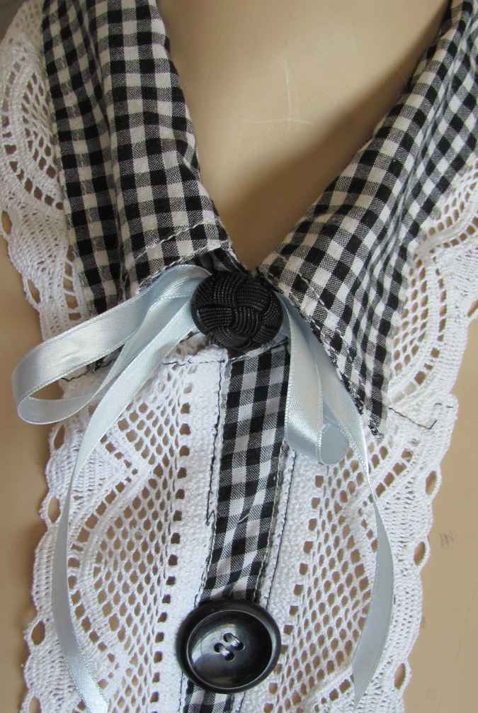 large image of art item: accessory &ndash; collar white black with button black