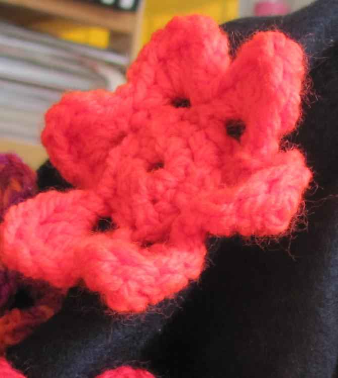 large image of art item: accessory &ndash; black hat/scarf with red crochet flowers