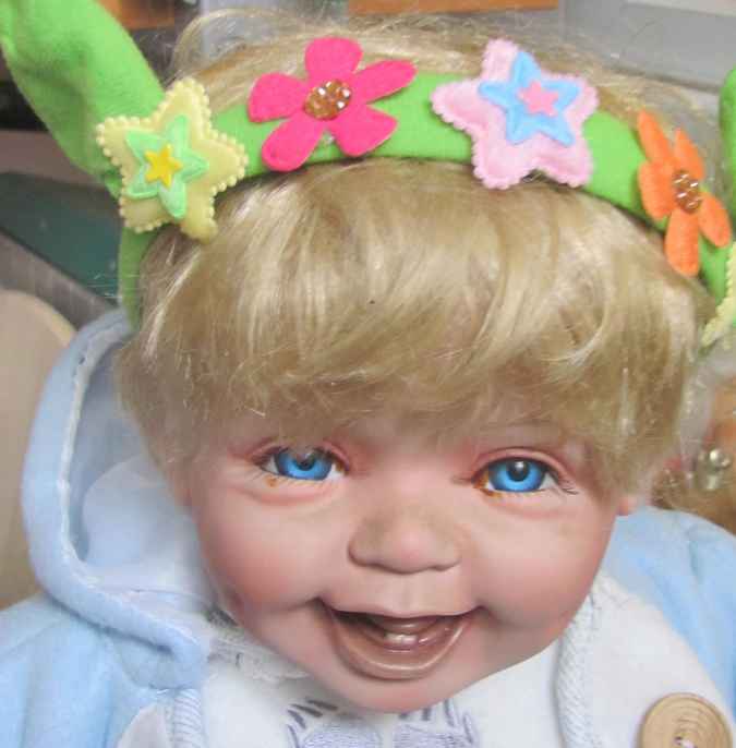 large image of art item: accessory &ndash; head decoration green flowers