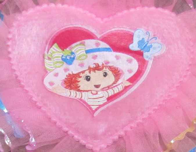 large image of art item: accessory &ndash; head decoration pink lace