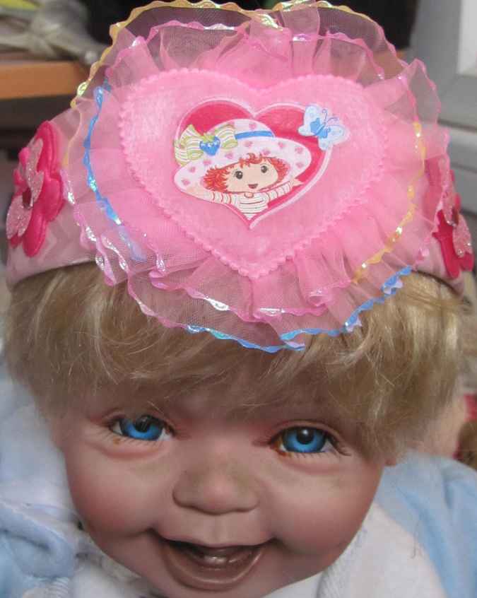 large image of art item: accessory &ndash; head decoration pink lace