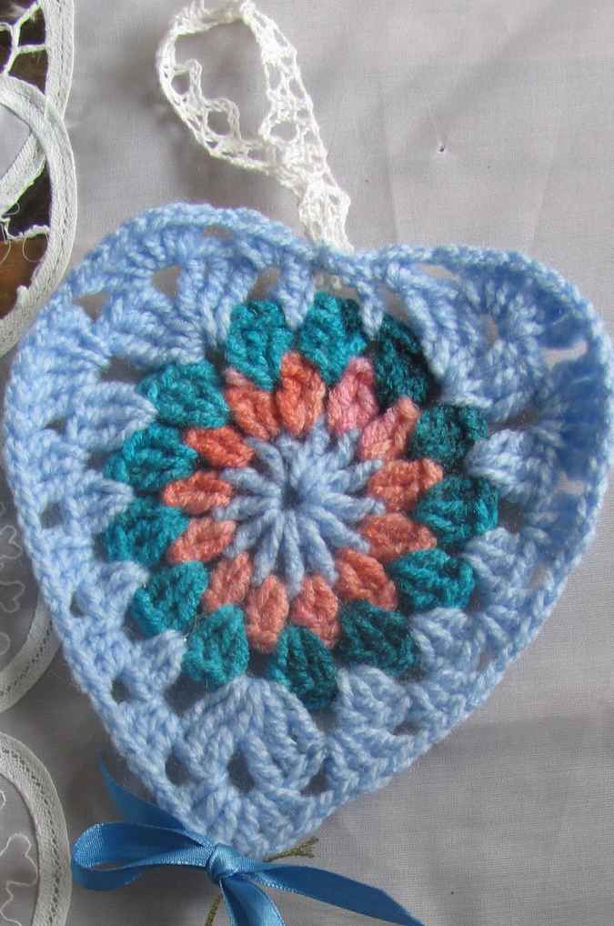 large image of art item: accessory &ndash; heart blue hamsa