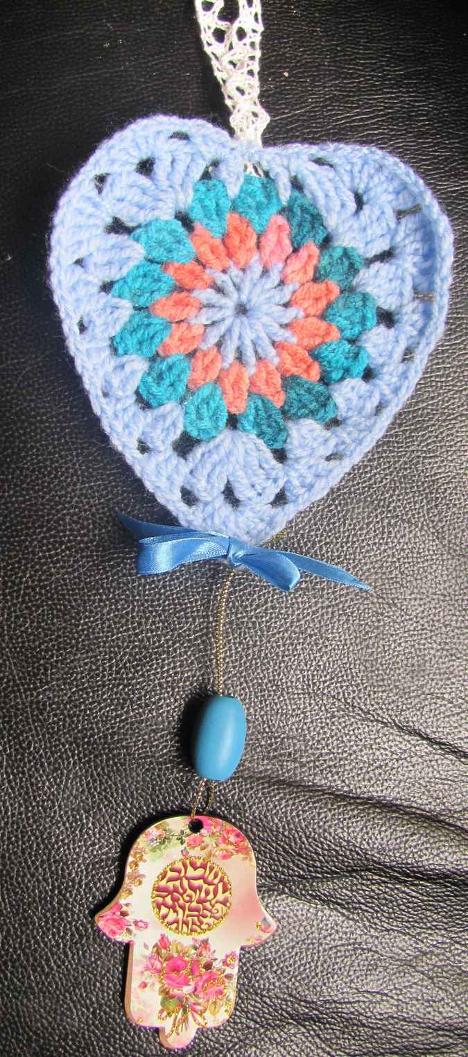 large image of art item: accessory &ndash; heart blue hamsa