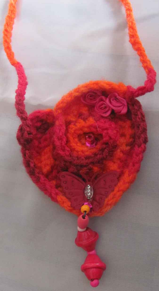 large image of art item: accessory &ndash; heart red