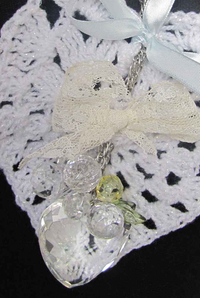 large image of art item: accessory &ndash; heart white