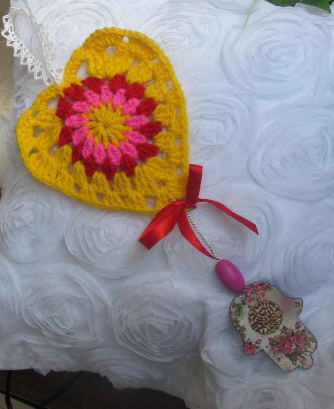 large image of art item: accessory &ndash; heart yellow hamsa