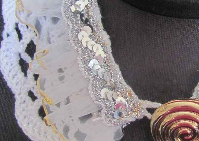 large image of art item: accessory &ndash; necklace lace button golden