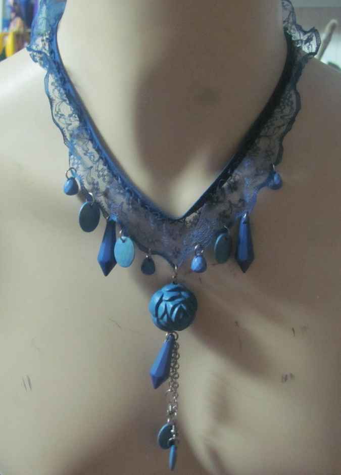 large image of art item: accessory &ndash; necklace blue lace beads rose