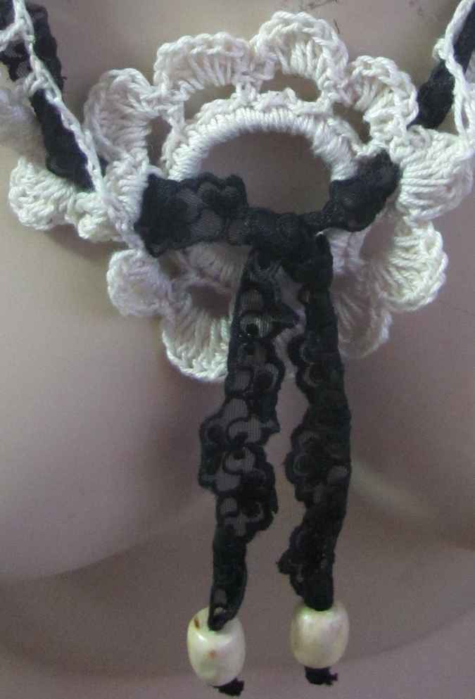 large image of art item: accessory &ndash; necklace white black crochet flower bead