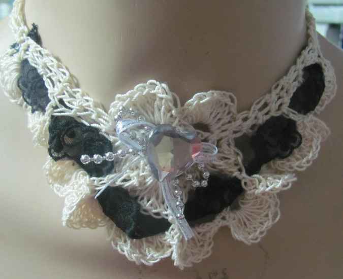 large image of art item: accessory &ndash; necklace black white crochet flower crystal