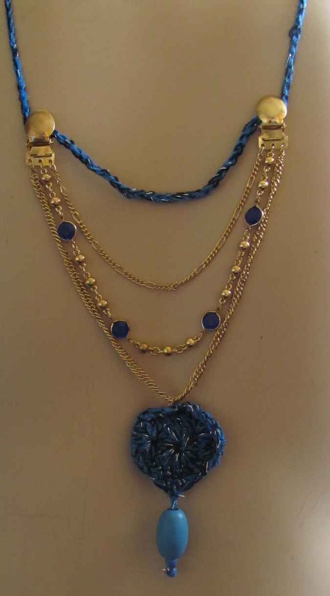 large image of art item: accessory &ndash; necklace goldchain blue heart bead