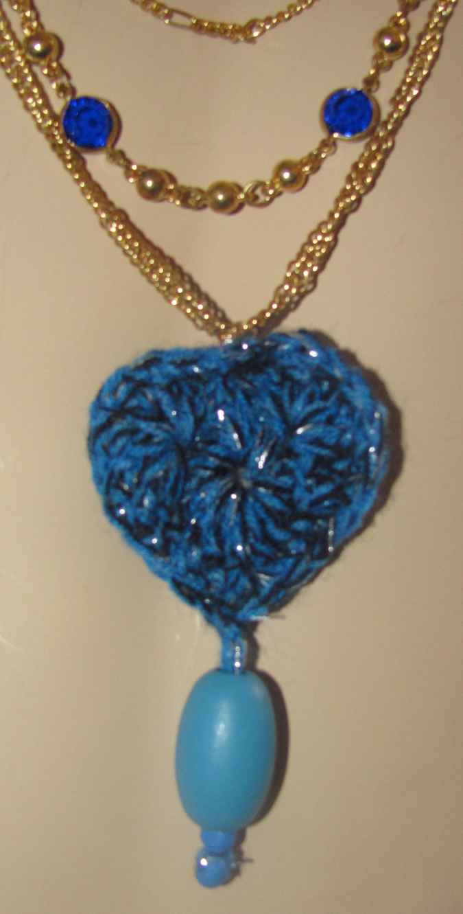 large image of art item: accessory &ndash; necklace goldchain blue heart bead