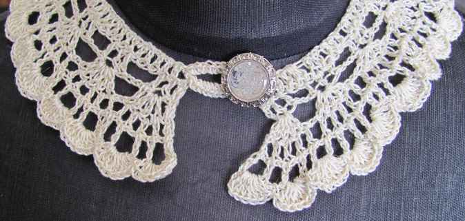 large image of art item: accessory &ndash; necklace silver and crystal button 
