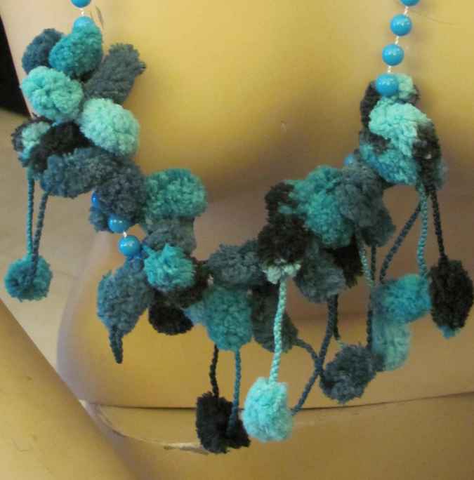 large image of art item: accessory &ndash; ponpons cyan beads