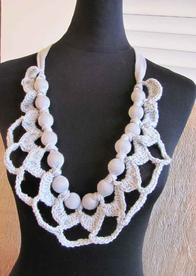 large image of art item: accessory &ndash; chestpiece necklace crochet beads white