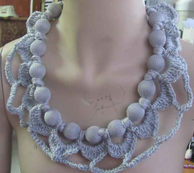 large image of art item: accessory &ndash; chestpiece necklace crochet beads white