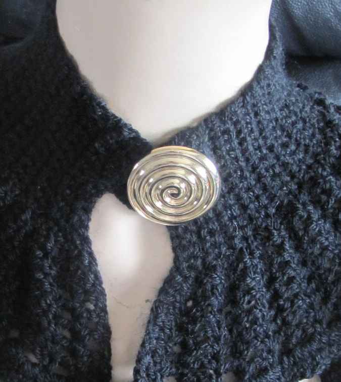 large image of art item: accessory &ndash; capeletblack