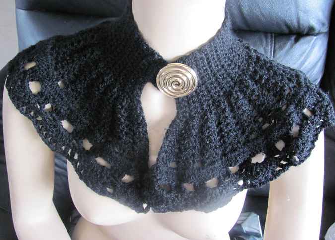 large image of art item: accessory &ndash; capeletblack