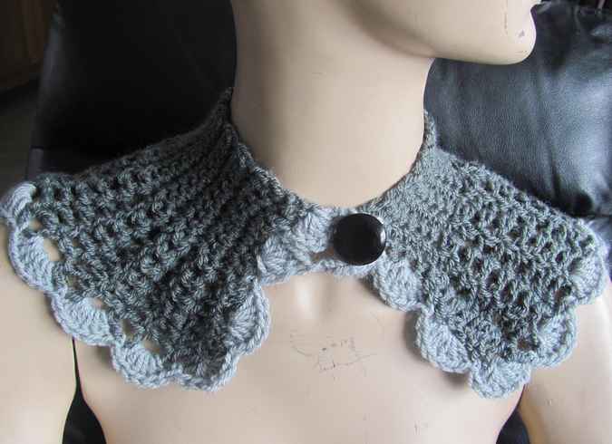 large image of art item: accessory &ndash; capeletdarkgray button black