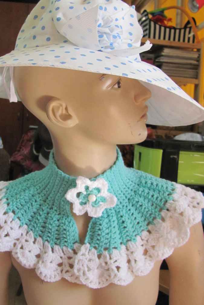 large image of art item: accessory &ndash; capeletflower cyan white