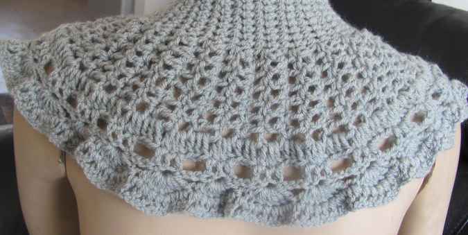 large image of art item: accessory &ndash; capeletgray longbutton