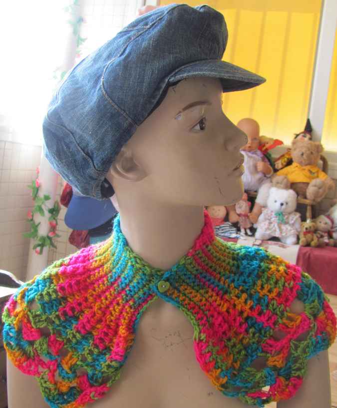 large image of art item: accessory &ndash; capeletcolorful