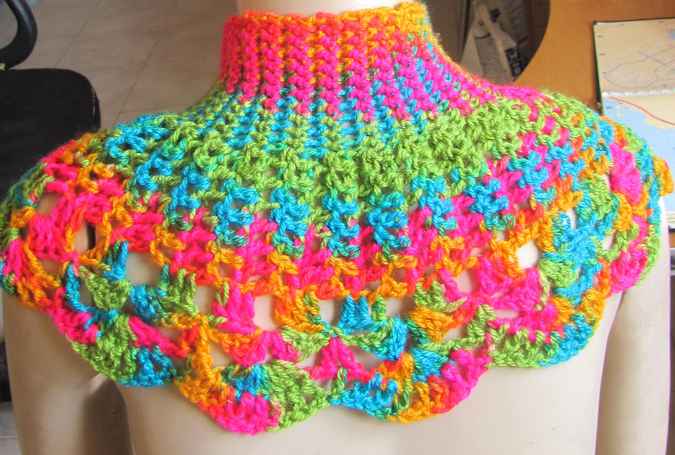 large image of art item: accessory &ndash; capeletcolorful