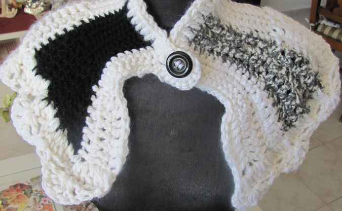 large image of art item: accessory &ndash; capeletblack white