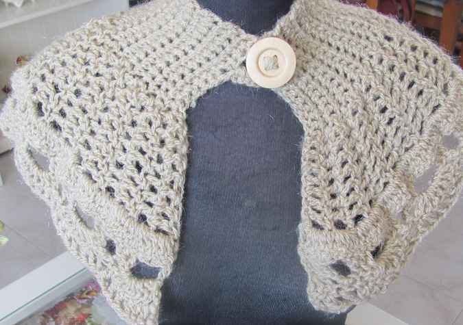 large image of art item: accessory &ndash; capeletnetwork white