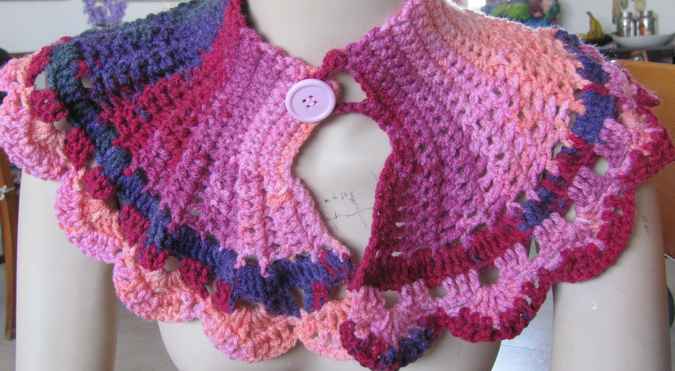 large image of art item: accessory &ndash; capeletpinks