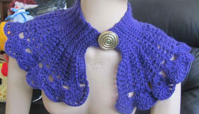 large image of art item: accessory &ndash; capeletpurple