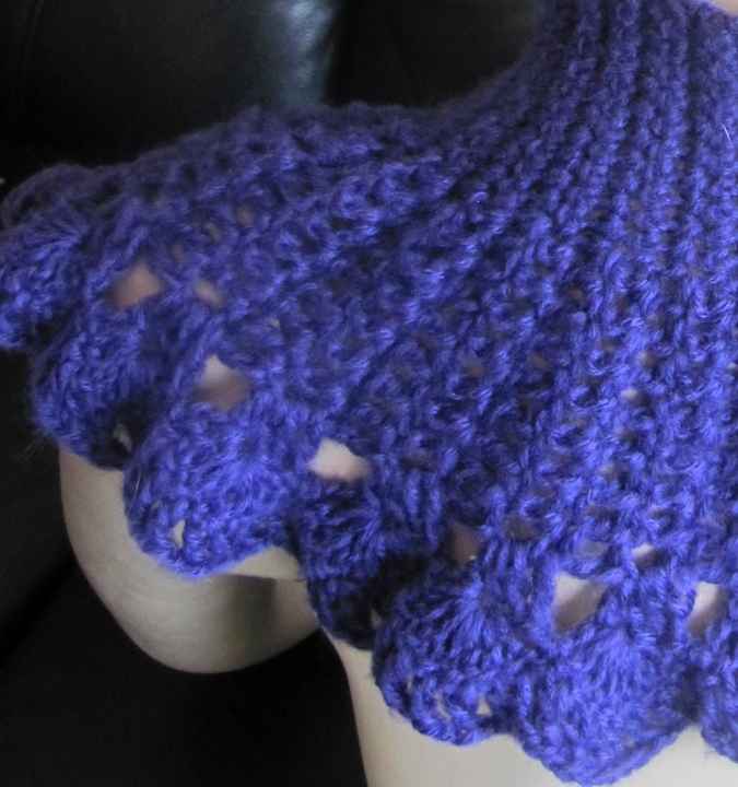 large image of art item: accessory &ndash; capeletpurple