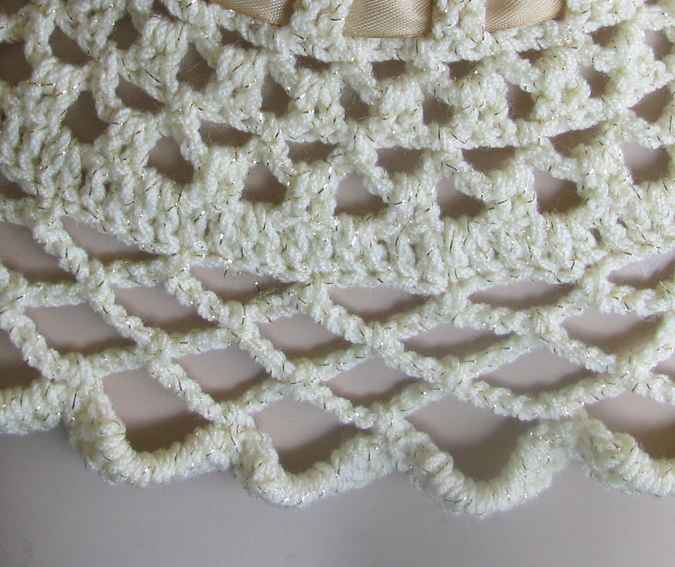 large image of art item: accessory &ndash; capeletnet white