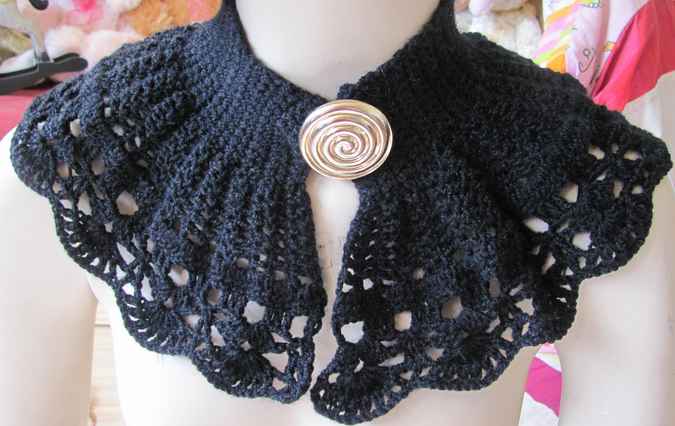 large image of art item: accessory &ndash; capelet black