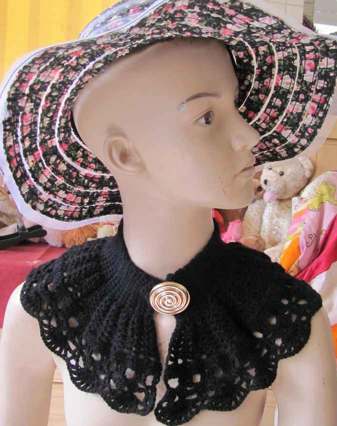 large image of art item: accessory &ndash; capelet black