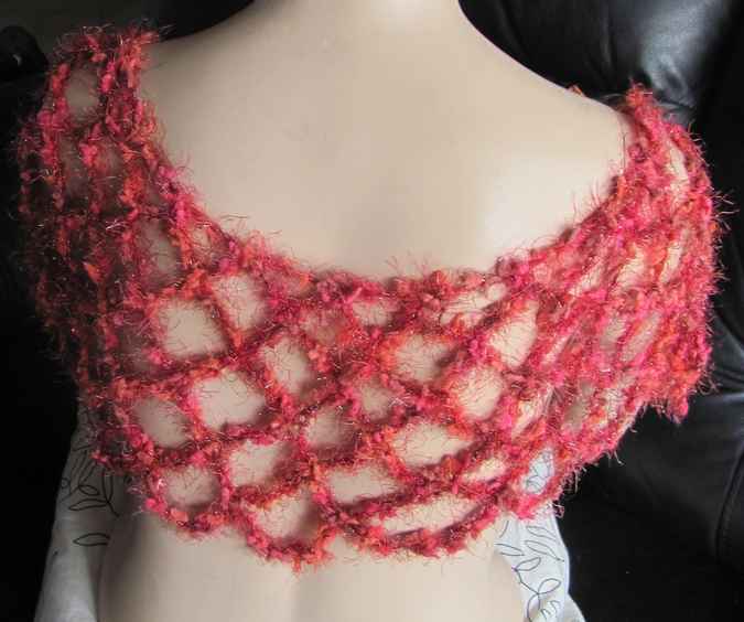 large image of art item: accessory &ndash; capelet net crochet red