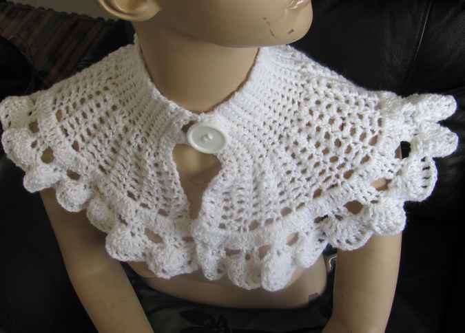 large image of art item: accessory &ndash; capelet white