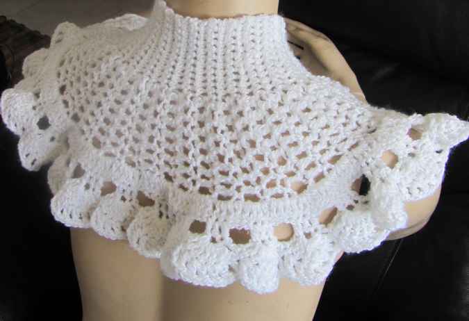 large image of art item: accessory &ndash; capelet white