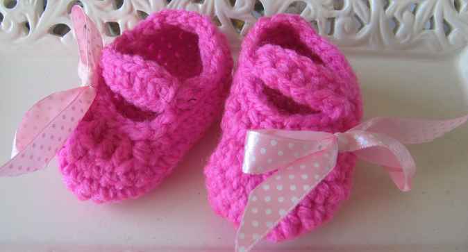 large image of art item: accessory &ndash; baby shoes