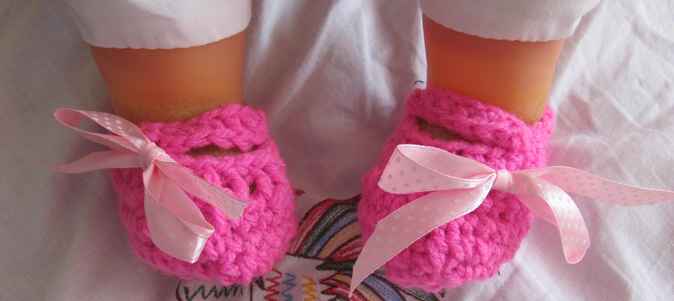 large image of art item: accessory &ndash; baby shoes