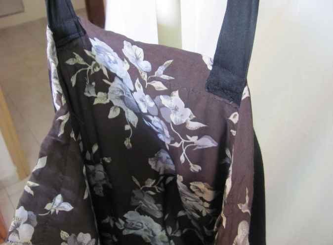 large image of art item: bag &ndash; black flowergirl